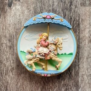 Music box Bradford exchange Carousel Daydream horse slept away 1984 vintage